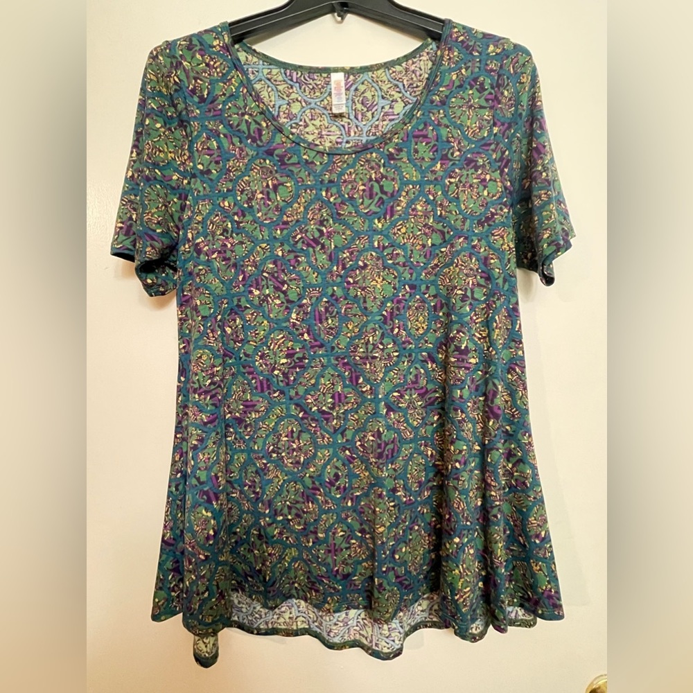 ‼️🎉Reasonable Offers Accepted🎉‼️ LuLaRoe Shirt